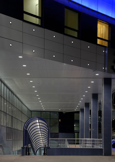 ZIP DOWN-LIGHT COMFORT